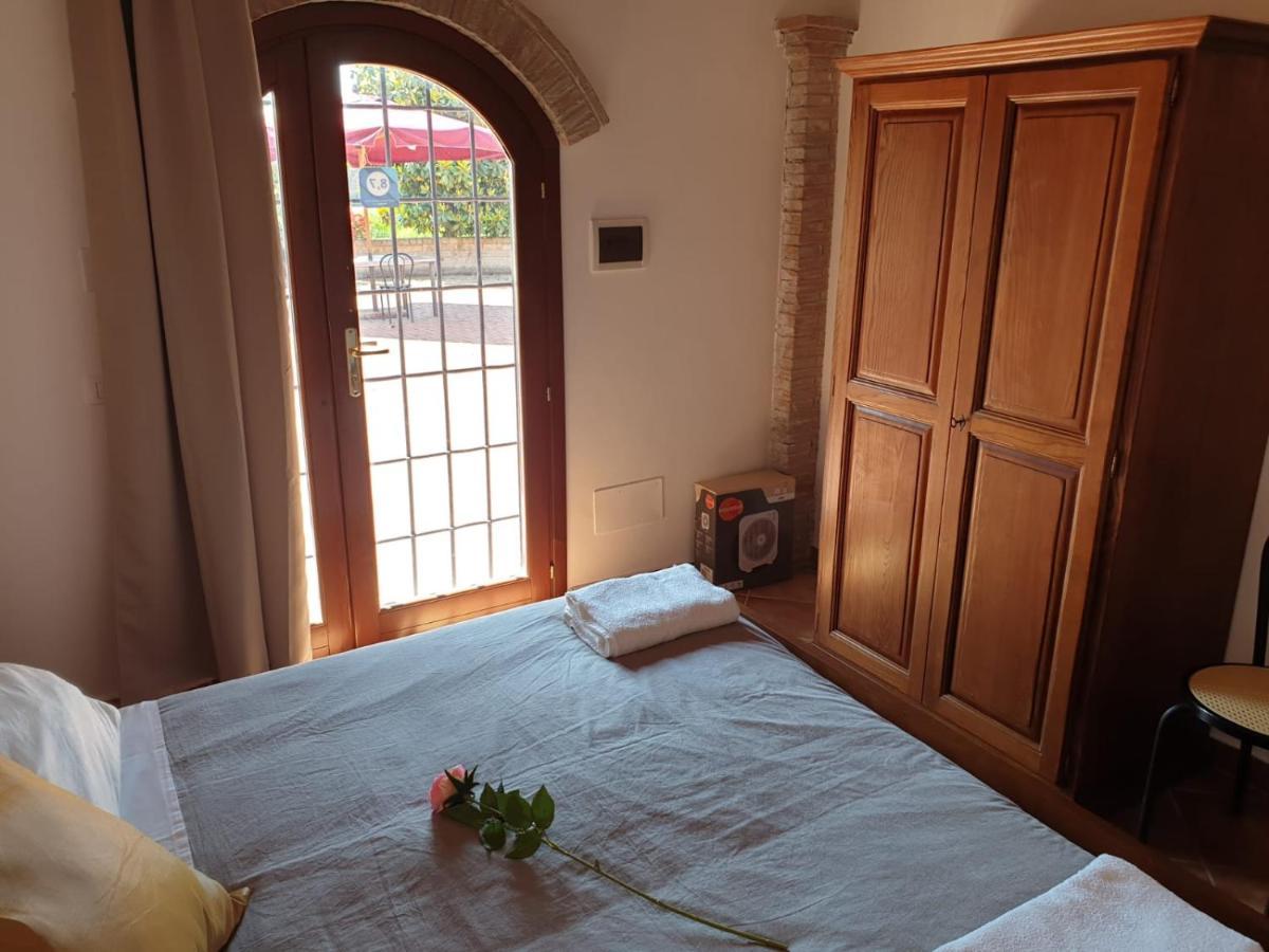 Azienda Agricola Sinisi Farm stay *